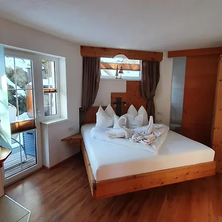 Ferienhaus Piburg Prázdninový dům *